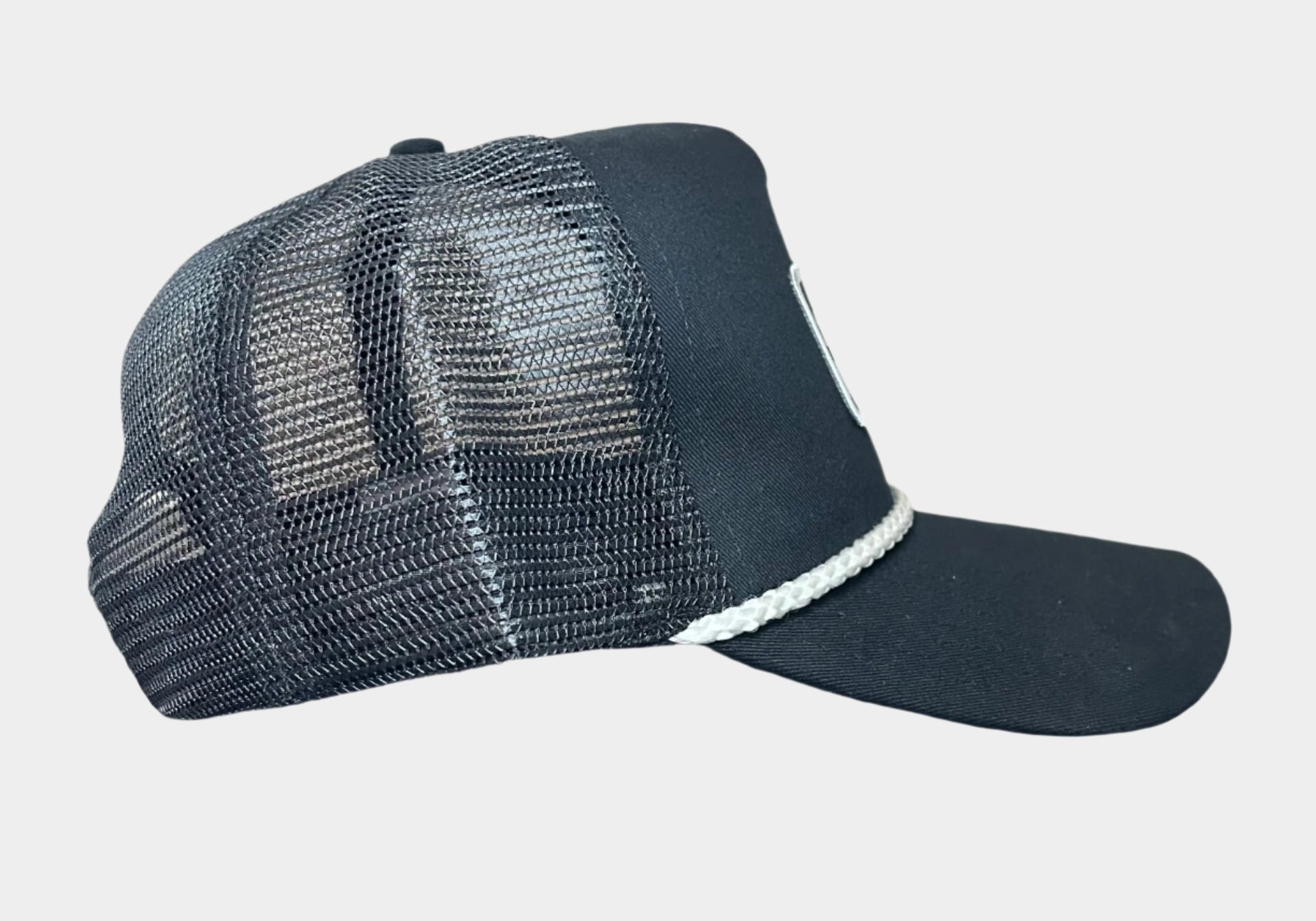 Side black golf hat 3 putt